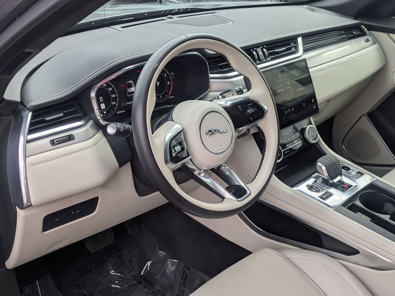 Used 2024 Jaguar F-PACE R-Dynamic S image 10