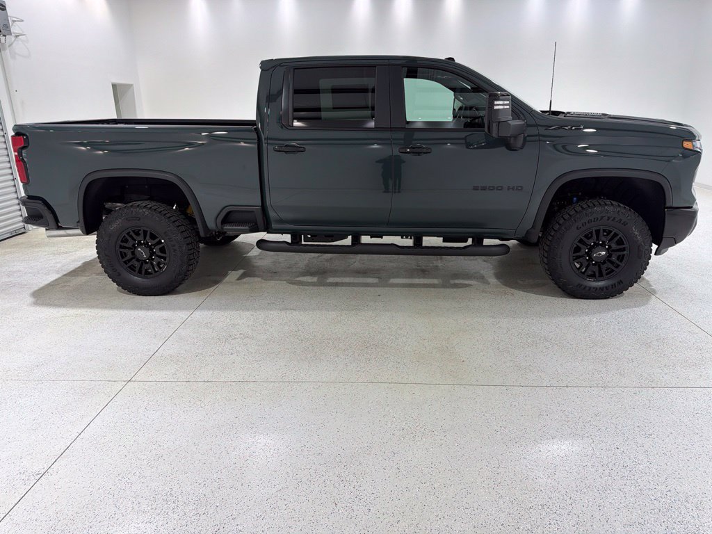New 2026 Chevrolet Silverado 2500 ZR2 w/ LPO, Dark Essentials Package AWD/4WD image 6