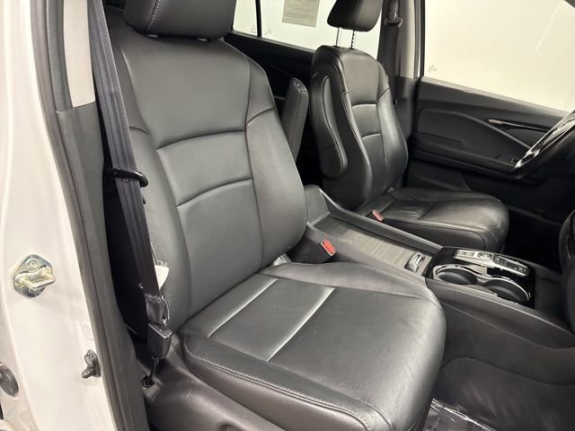 Certified 2021 Honda Pilot Touring image 24