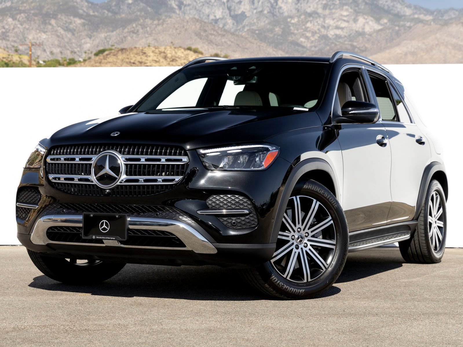 Certified 2025 Mercedes-Benz GLE 450e 4MATIC w/ Driver Assistance Package image 1