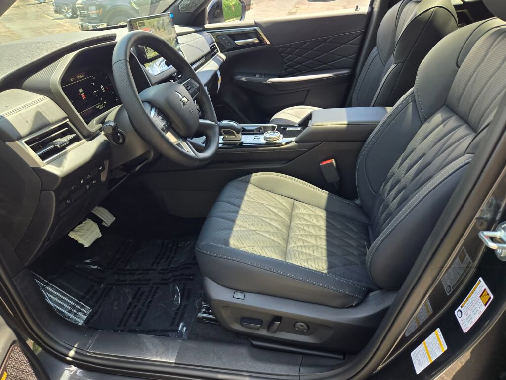 New 2026 Mitsubishi Outlander 4WD Plug-In Hybrid image 18