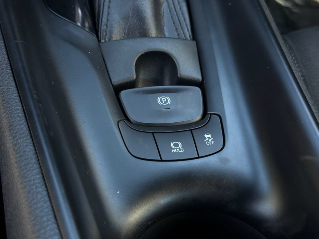 Used 2018 Toyota C-HR XLE FWD image 27