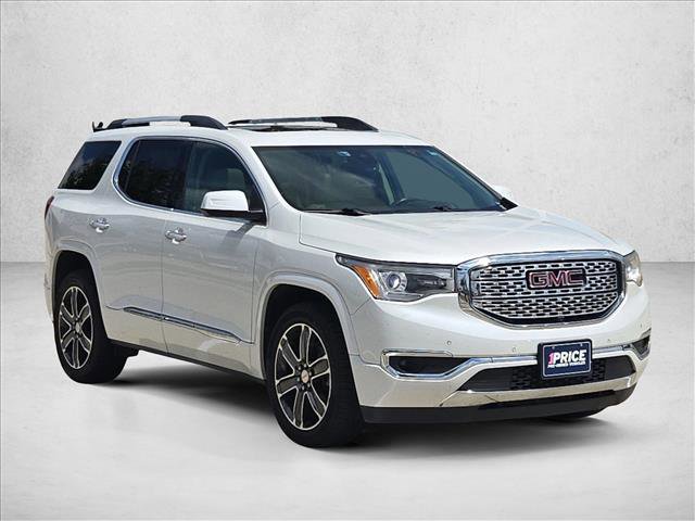 Used 2017 GMC Acadia Denali w/ Technology Package FWD image 3