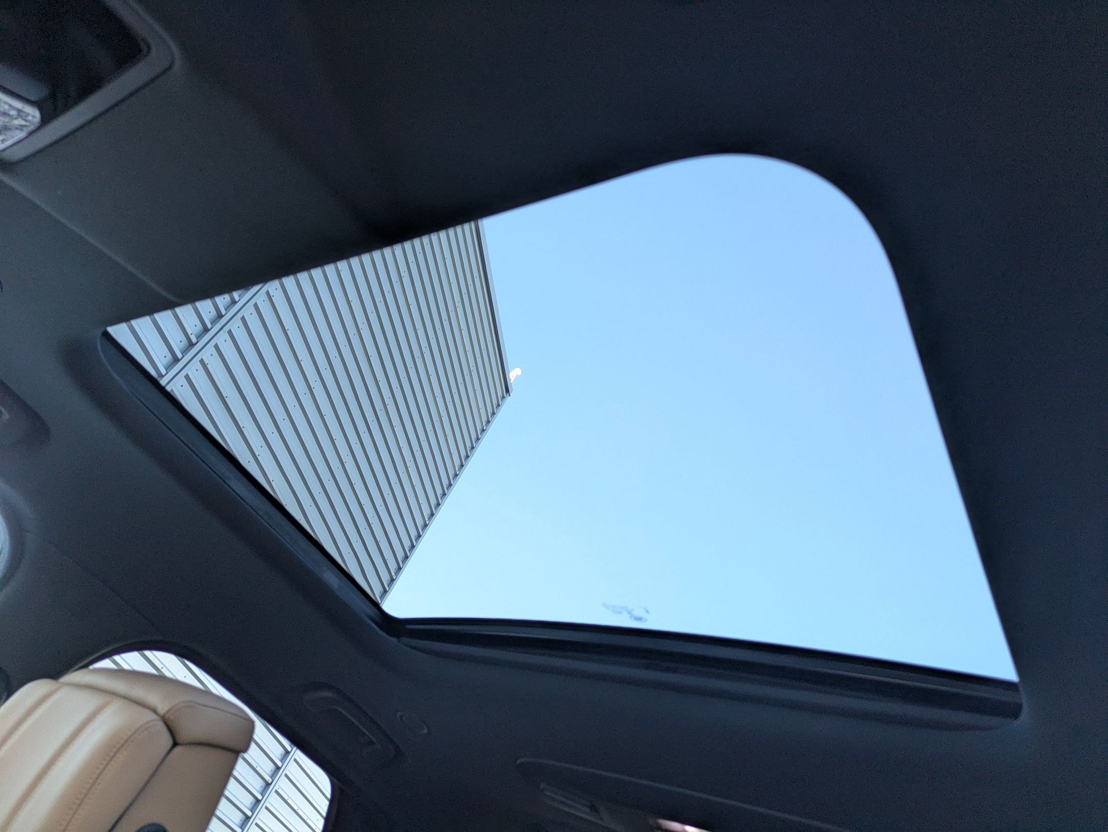 New 2026 Land Rover Discovery Limited Edition image 21