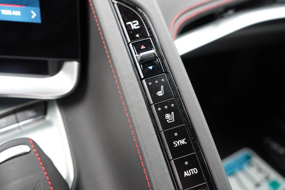 Used 2024 Chevrolet Corvette Stingray Premium Cpe w/ Z51 Performance Package image 26