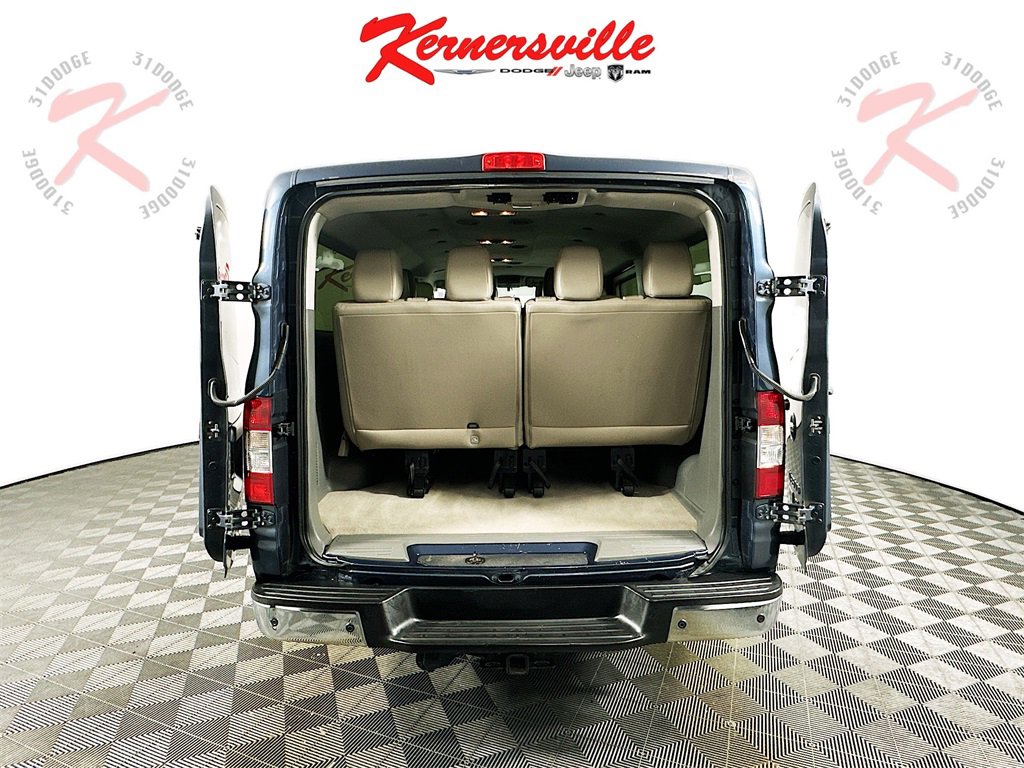 Used 2016 Nissan NV 3500 SL image 29