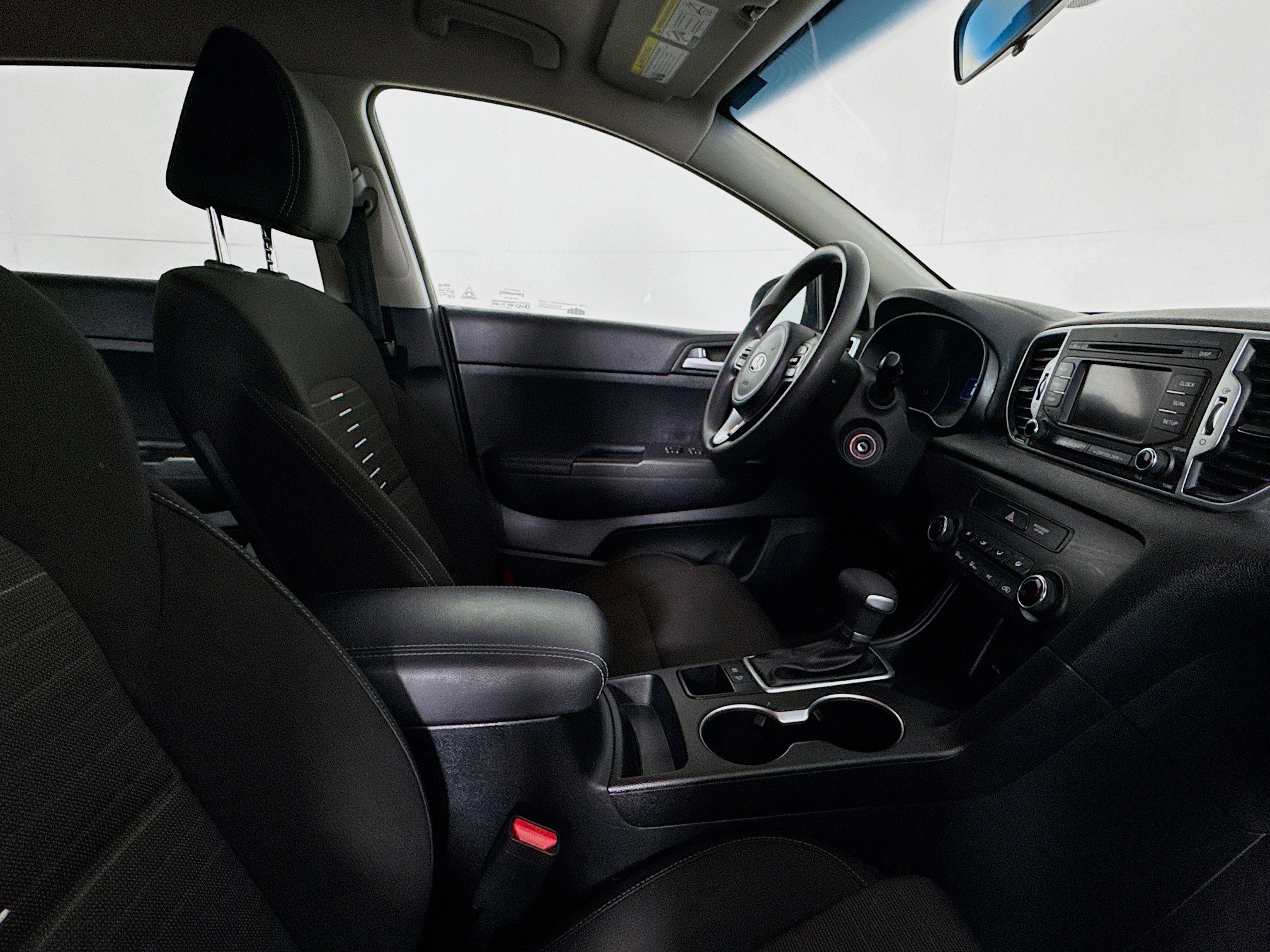 Used 2018 Kia Sportage LX image 47