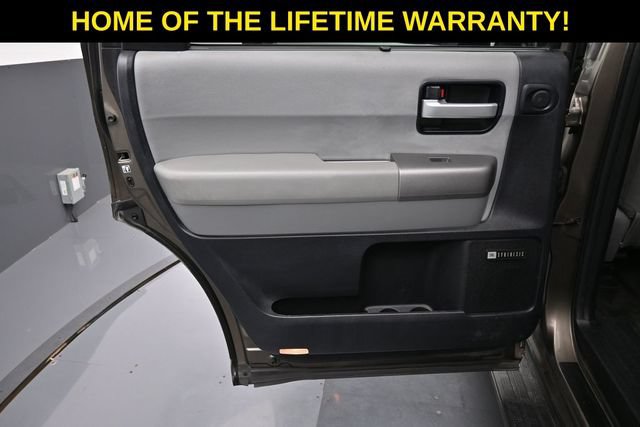 Used 2015 Toyota Sequoia Limited AWD/4WD image 38