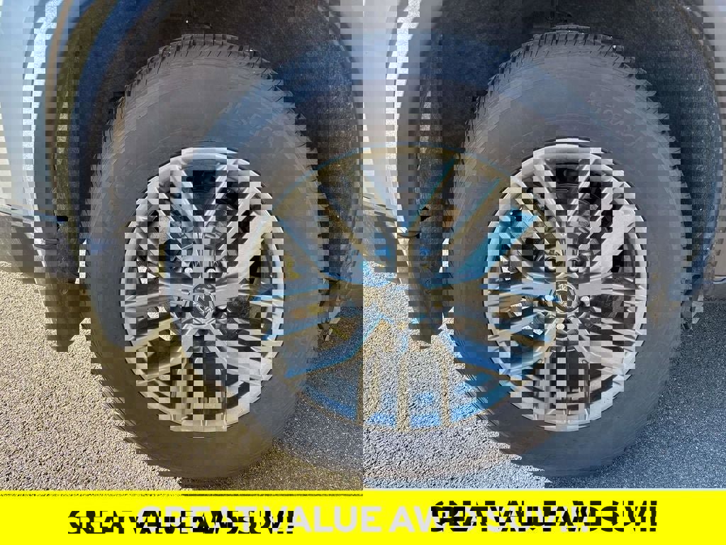 Used 2024 Nissan Rogue S image 30