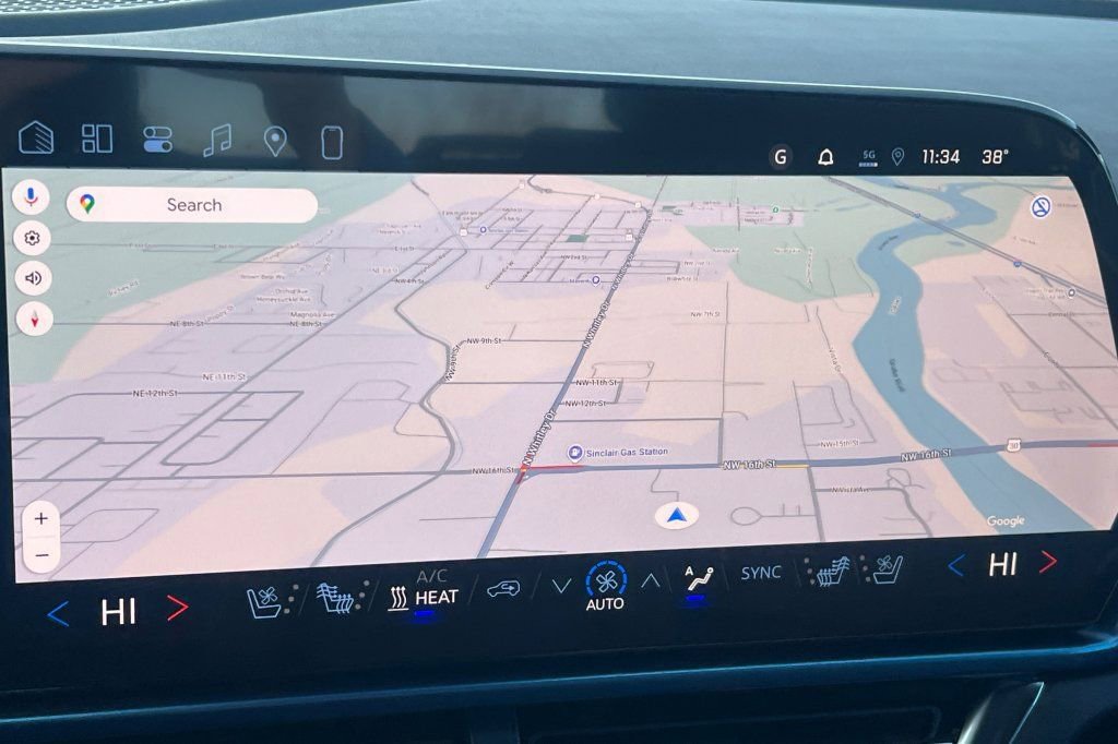 New 2026 Chevrolet Equinox EV LT image 16