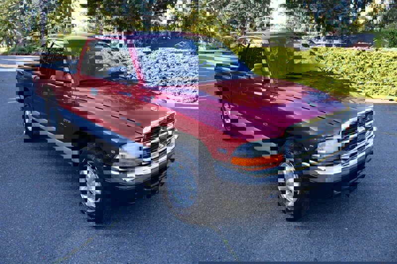 Used 1997 Dodge Dakota SLT image 2