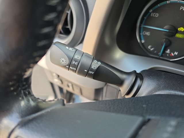 Used 2017 Toyota RAV4 XLE w/ All Weather Liner Package AWD/4WD image 23