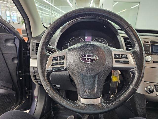 Used 2013 Subaru Outback 2.5i Premium AWD/4WD image 10