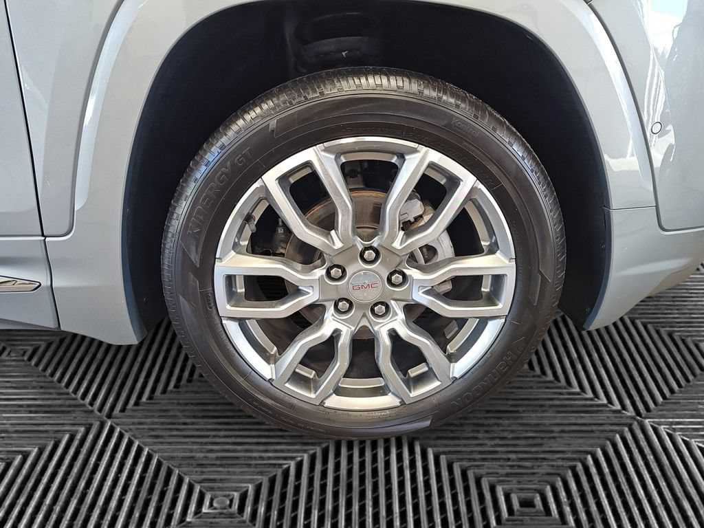 Used 2023 GMC Terrain Denali w/ Denali Premium Package AWD/4WD image 14