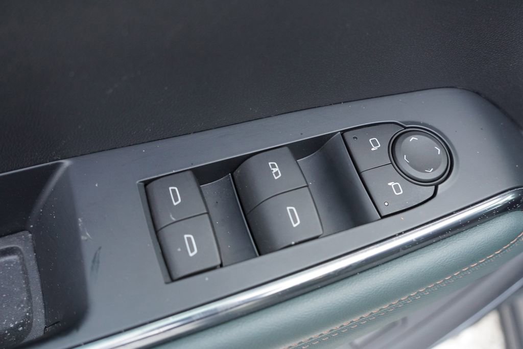 Certified 2024 GMC Acadia AT4 w/ Super Cruise Package image 25