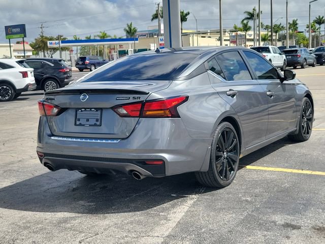 Used 2022 Nissan Altima 2.5 SR w/ Midnight Edition Package image 4