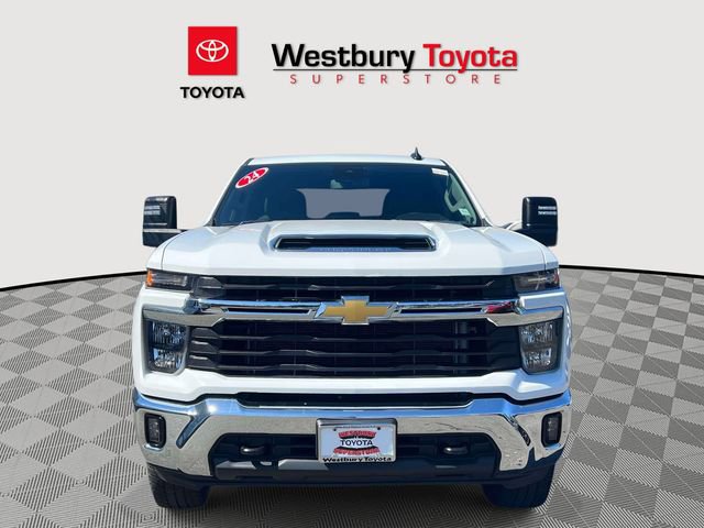 Used 2024 Chevrolet Silverado 2500 LT w/ Convenience Package image 3