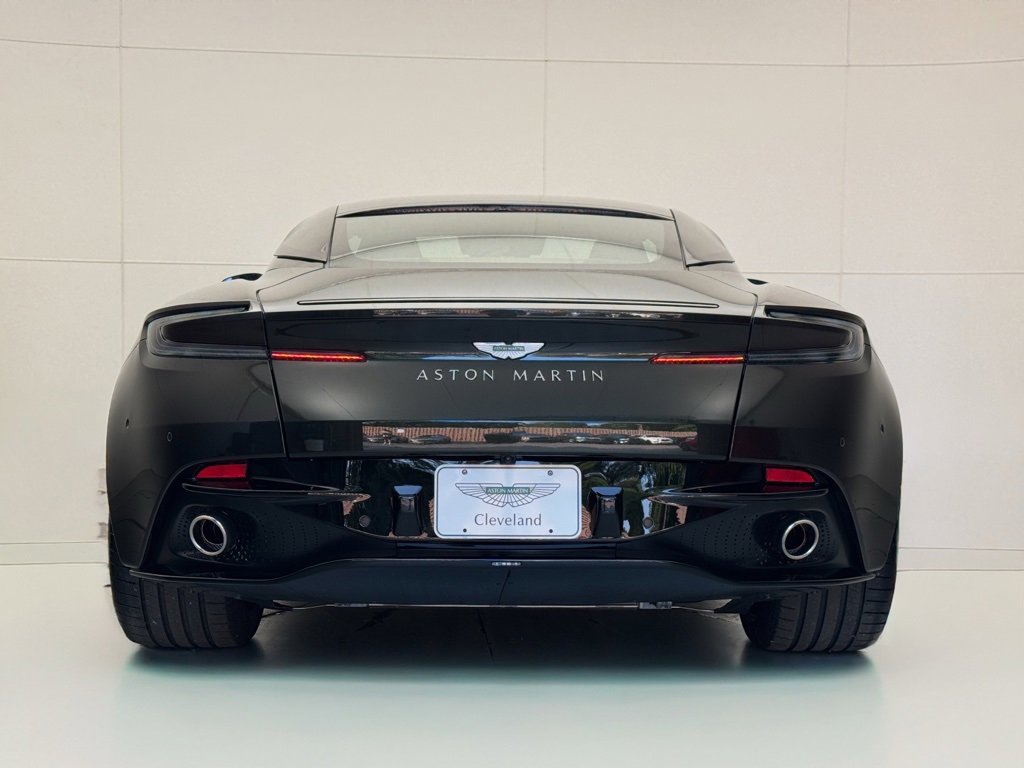 Used 2025 Aston Martin DB12 Coupe image 7