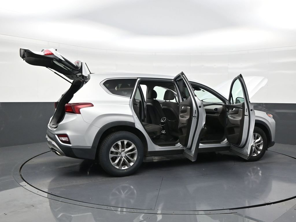 Used 2020 Hyundai Santa Fe SE w/ Cargo Package image 29