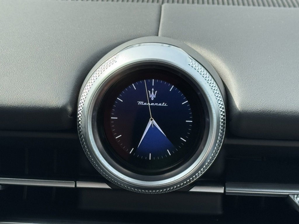 New 2024 Maserati Grecale GT image 32