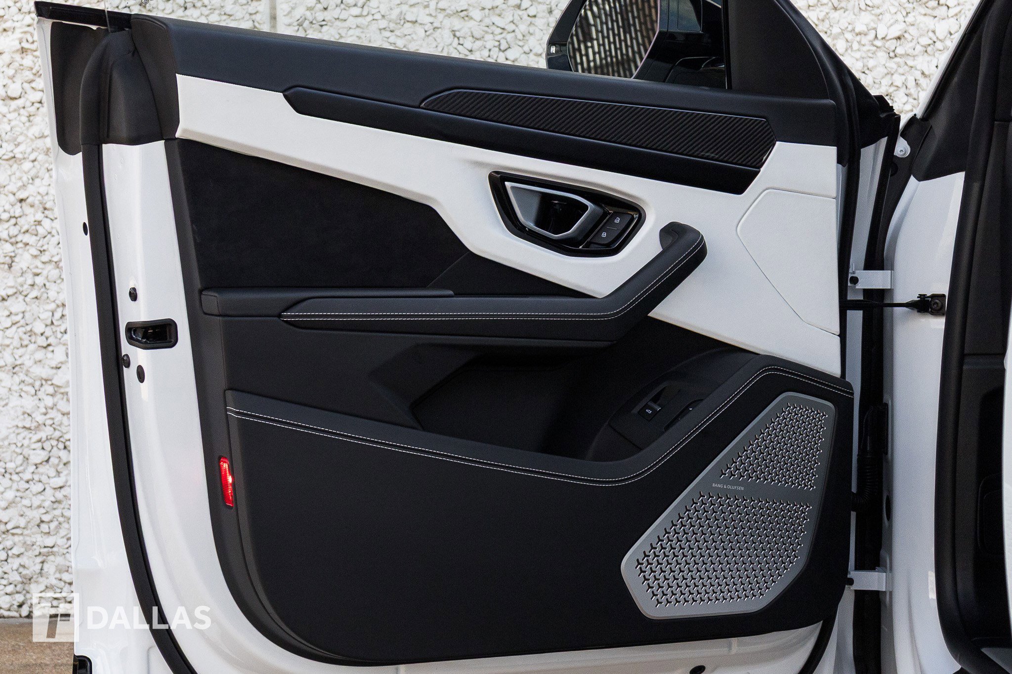 Used 2024 Lamborghini Urus S image 19
