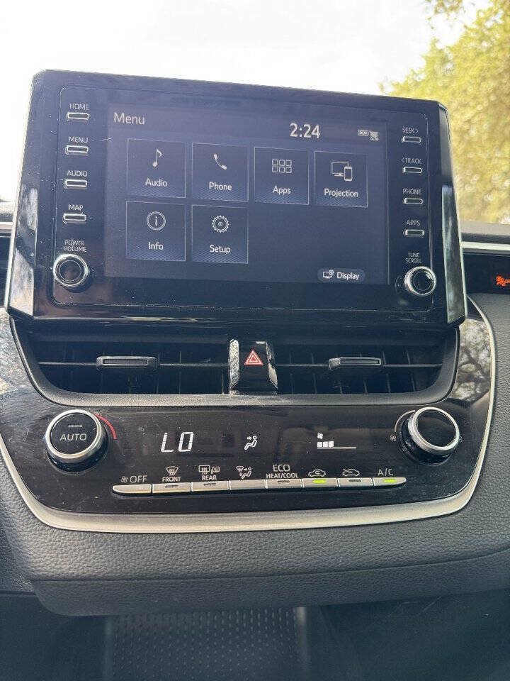 Used 2020 Toyota Corolla LE w/ LE Premium Package FWD image 12