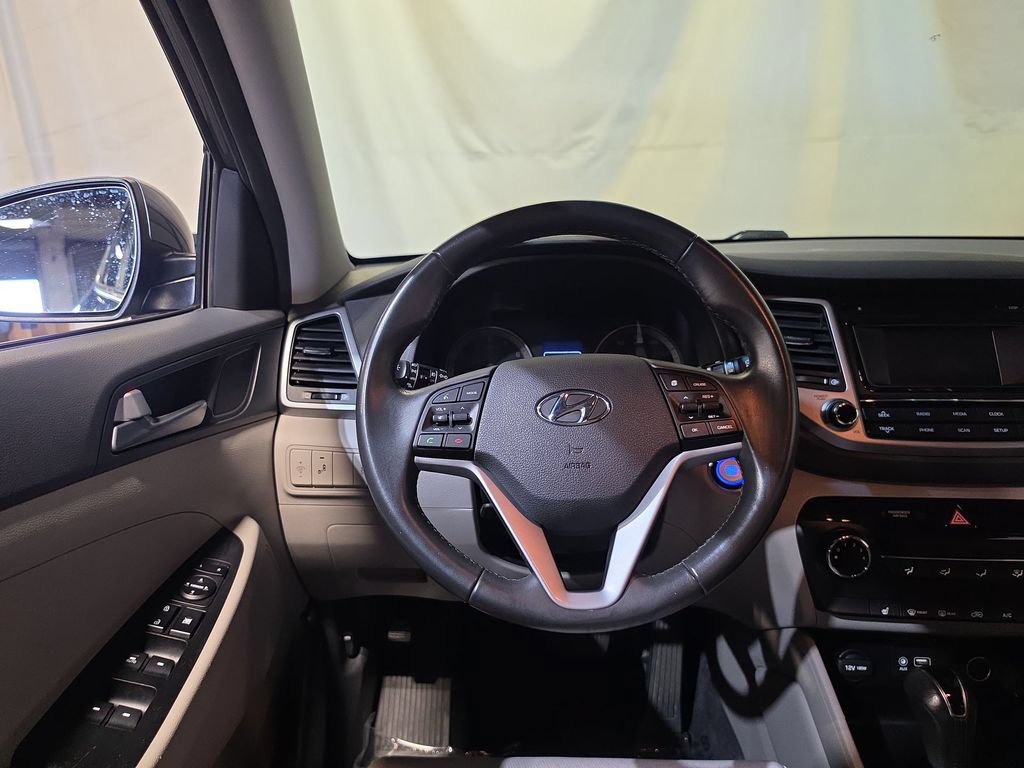 Used 2017 Hyundai Tucson Sport FWD image 11