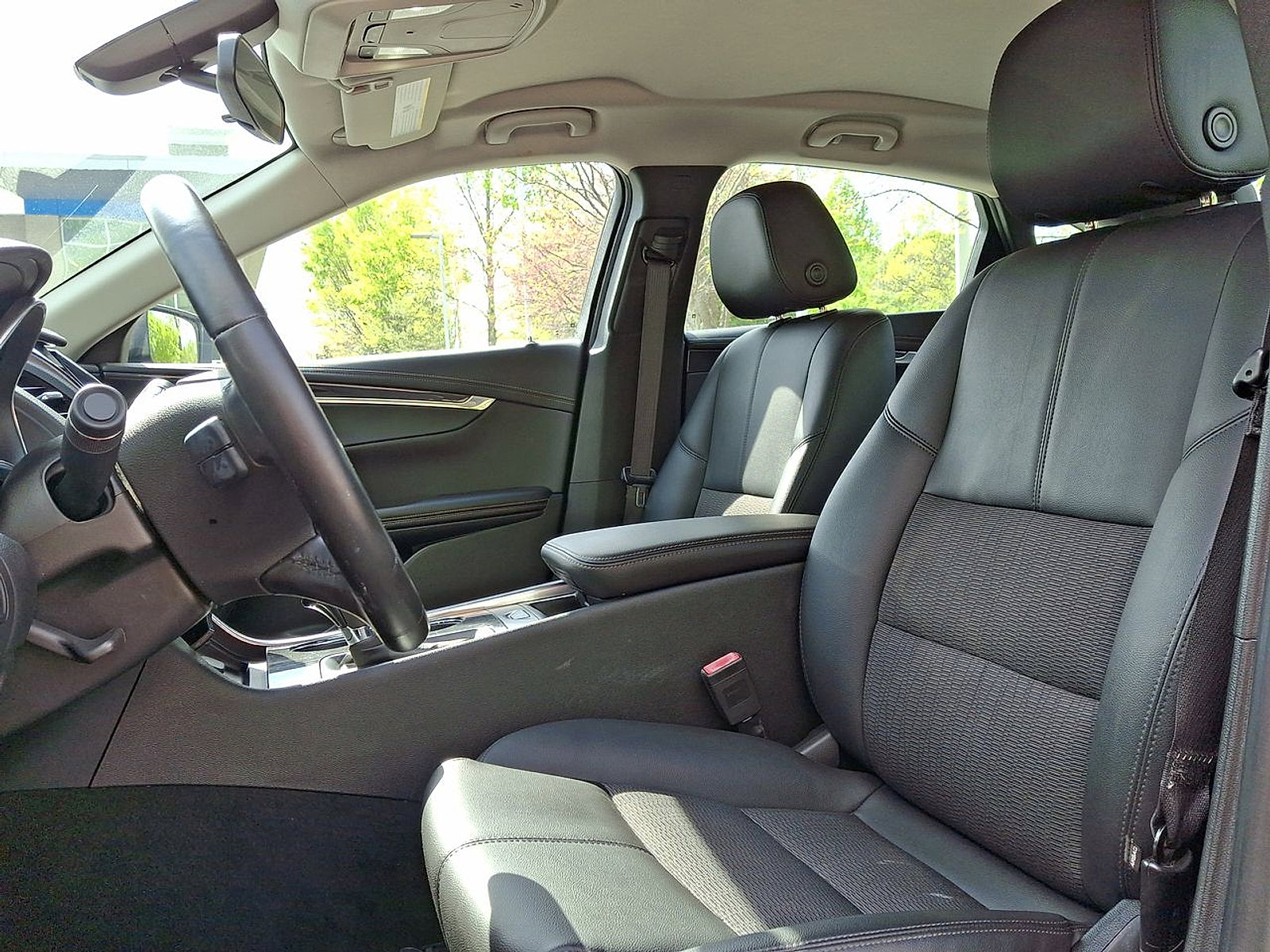 Used 2018 Chevrolet Impala LT image 11