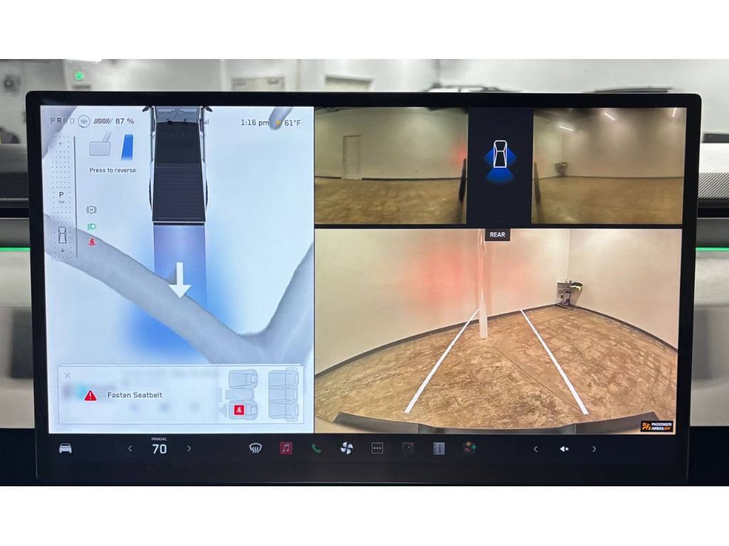 Used 2024 Tesla Cybertruck AWD Crew Cab image 33