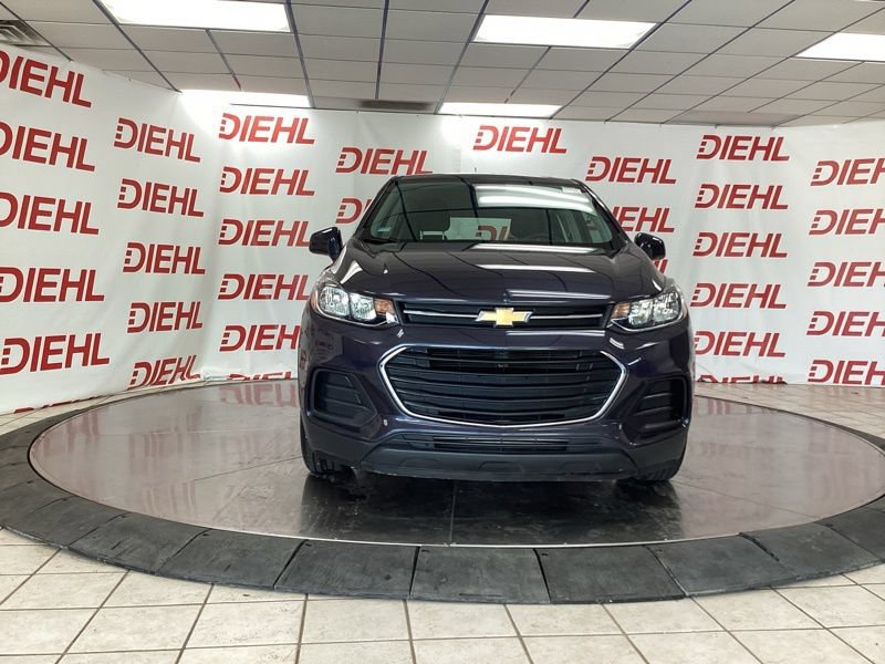 Used 2019 Chevrolet Trax LS FWD image 2