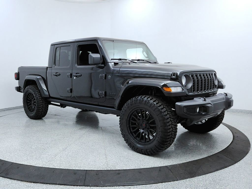 Used 2025 Jeep Gladiator Sport image 7