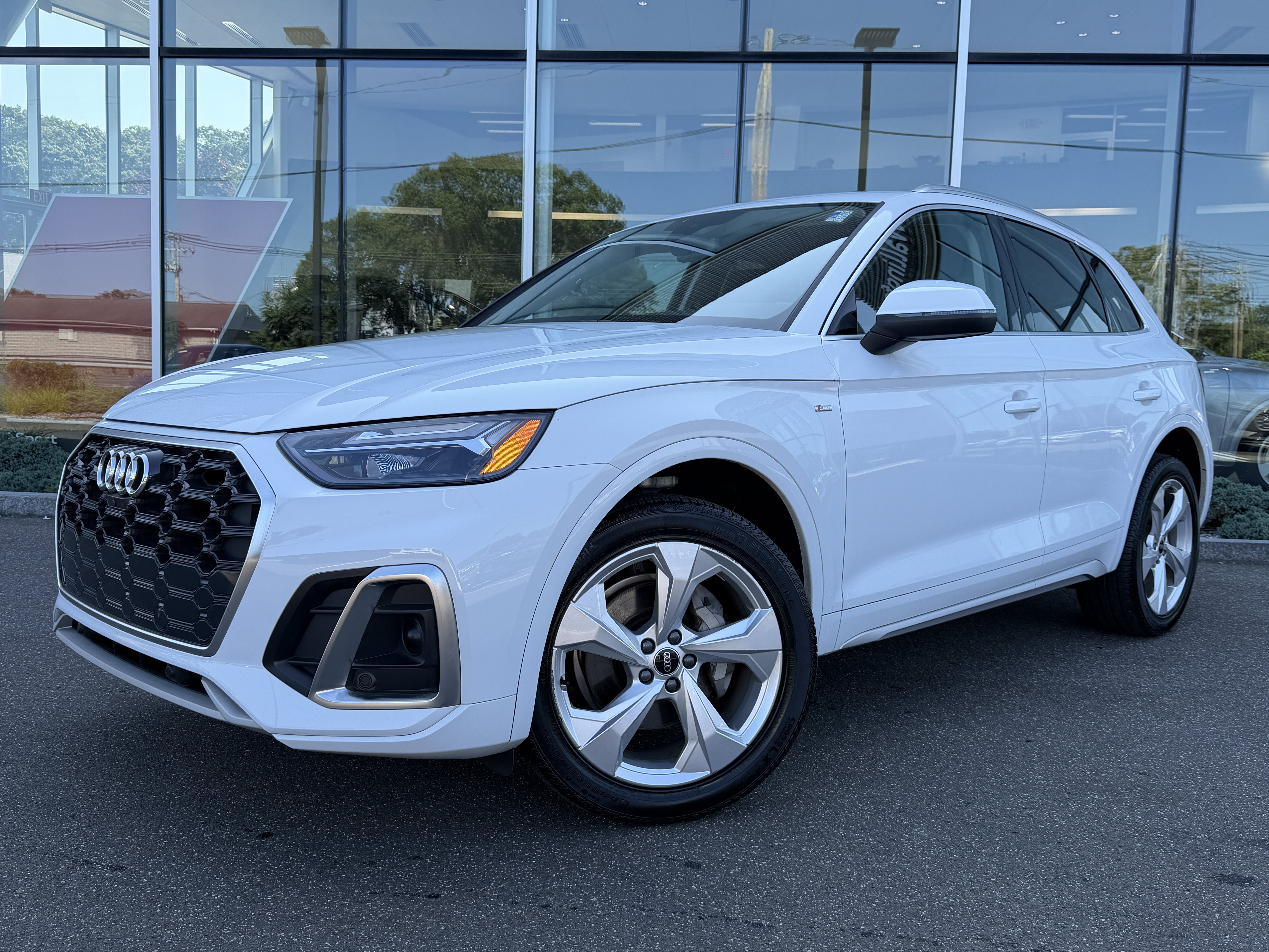 Certified 2023 Audi Q5 2.0T Premium Plus w/ Premium Plus Package AWD/4WD image 1