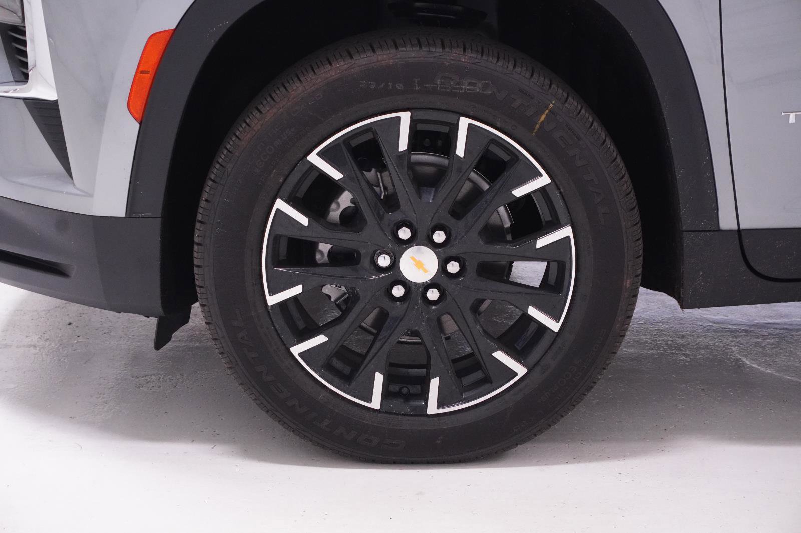 New 2026 Chevrolet Traverse LT w/ Sun and Wheel Package image 12