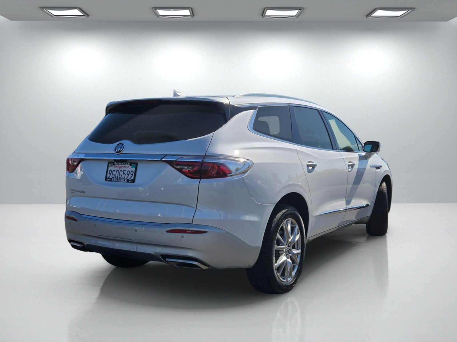 Used 2023 Buick Enclave Premium w/ Experience Buick Package AWD/4WD image 4
