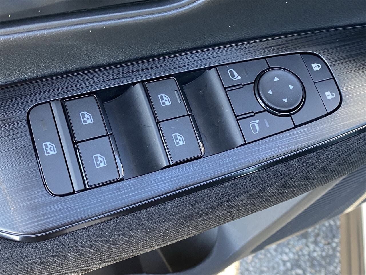 New 2026 Nissan Kicks S FWD image 23