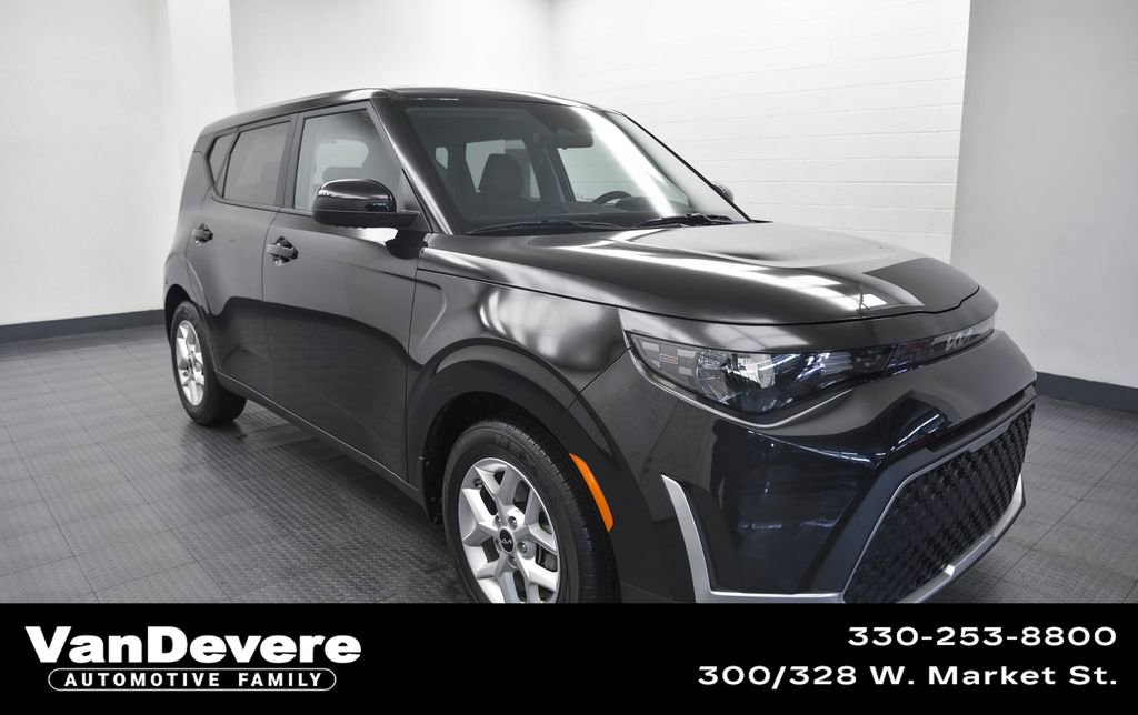 Used 2023 Kia Soul LX w/ Option Group 015 image 1