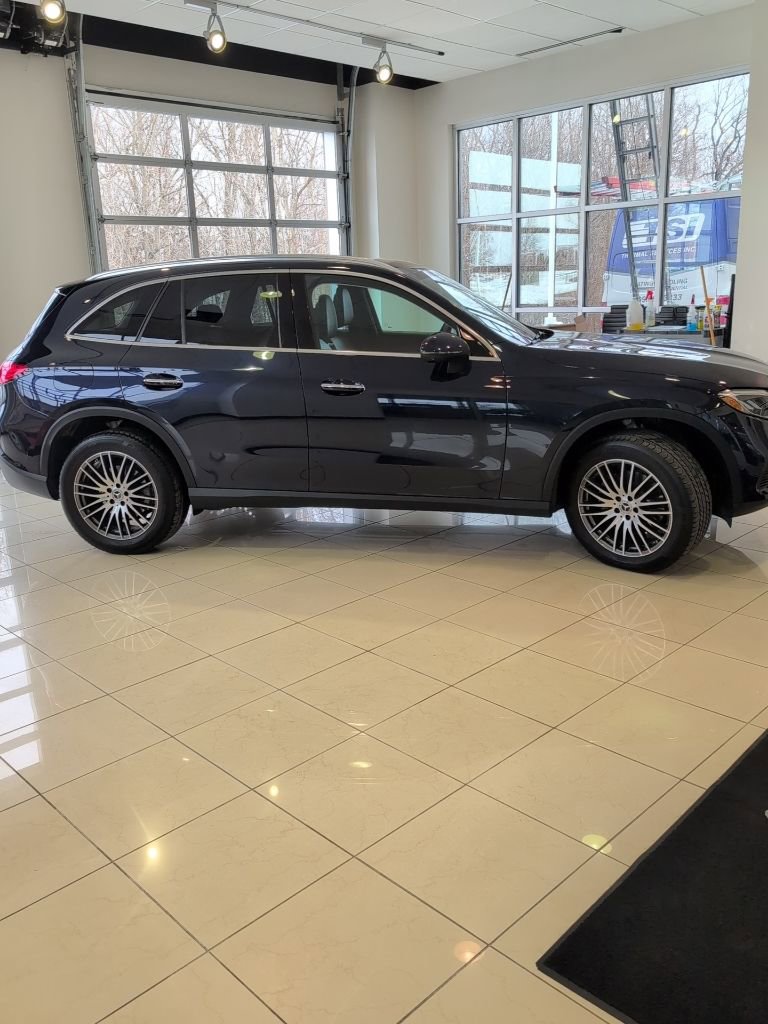 Used 2023 Mercedes-Benz GLC 300 4MATIC image 6