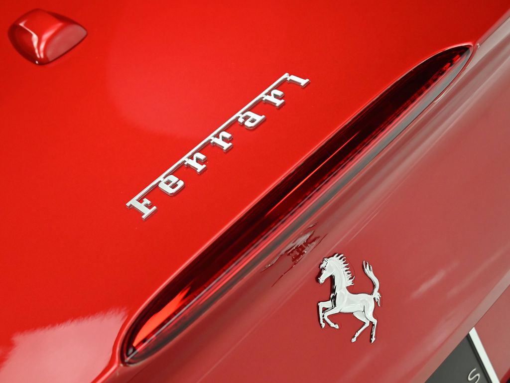 Used 2023 Ferrari Portofino M RWD image 29
