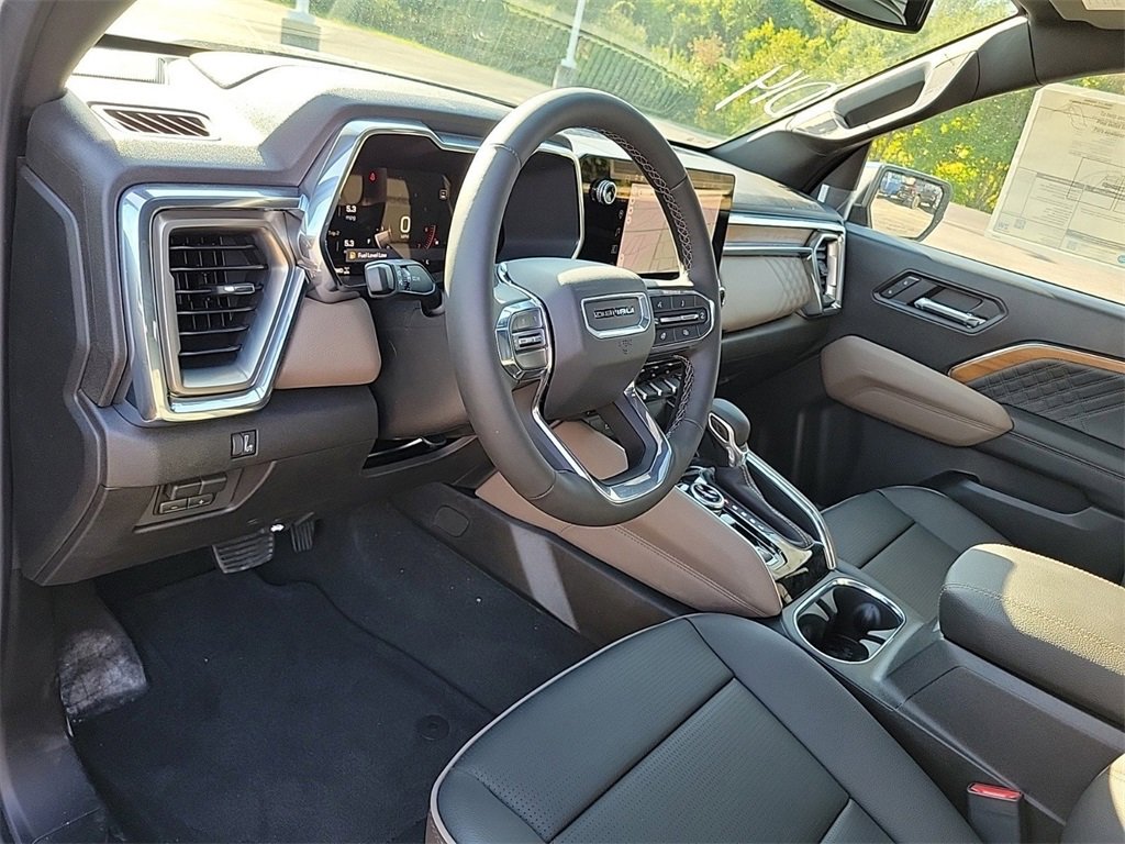 New 2026 GMC Canyon Denali image 17
