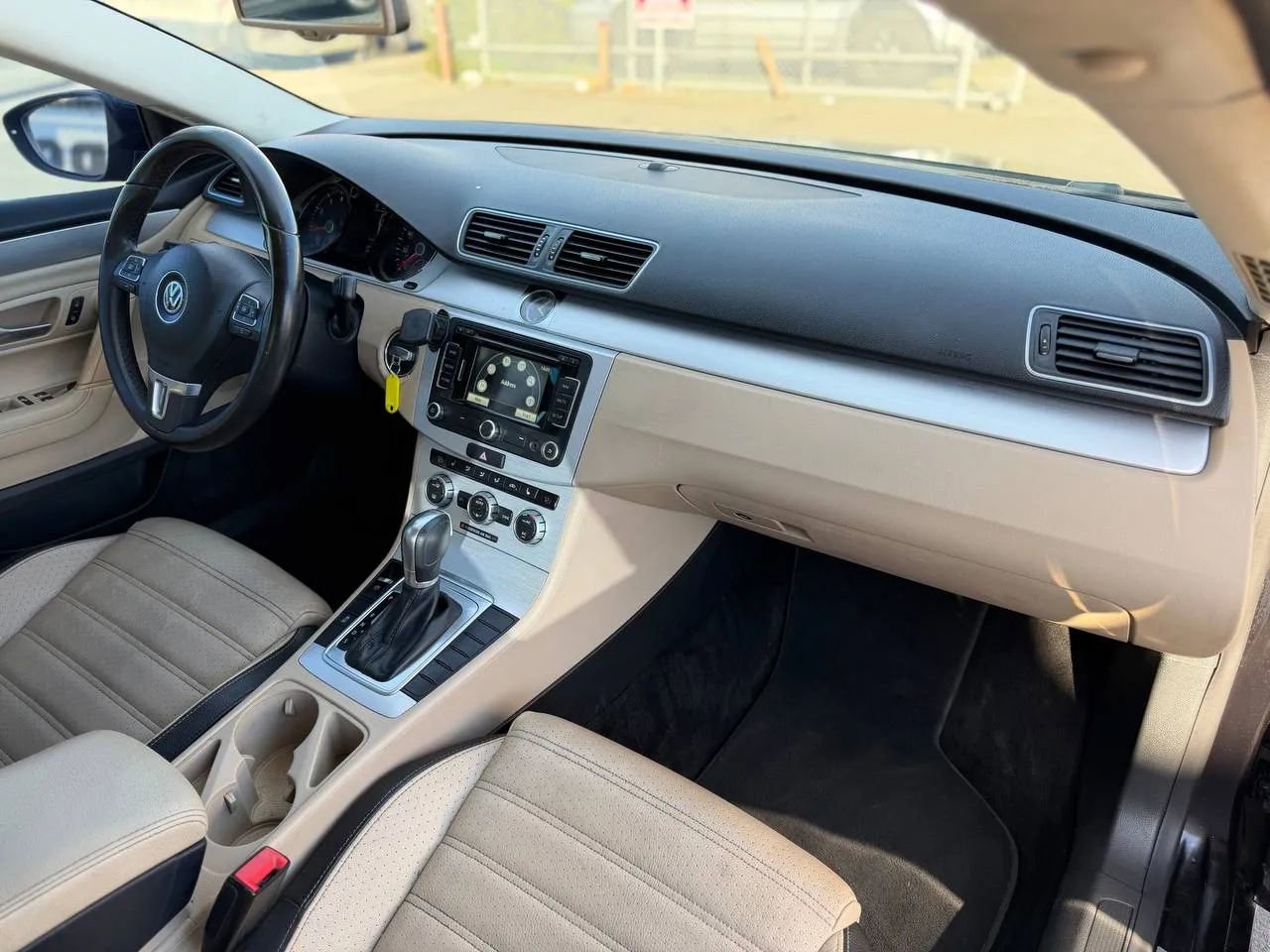 Used 2014 Volkswagen CC R-Line image 35