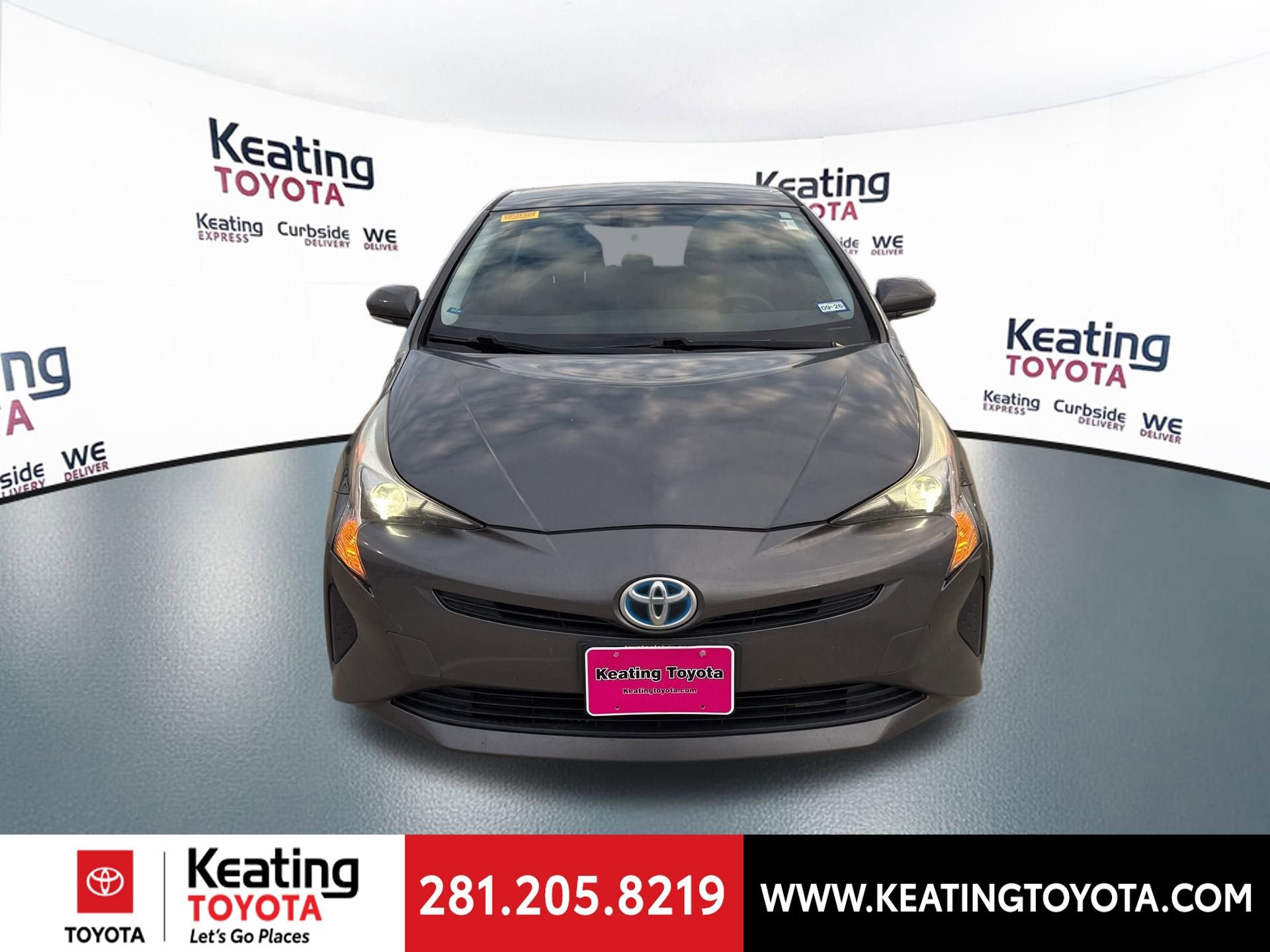 Used 2016 Toyota Prius Three image 2