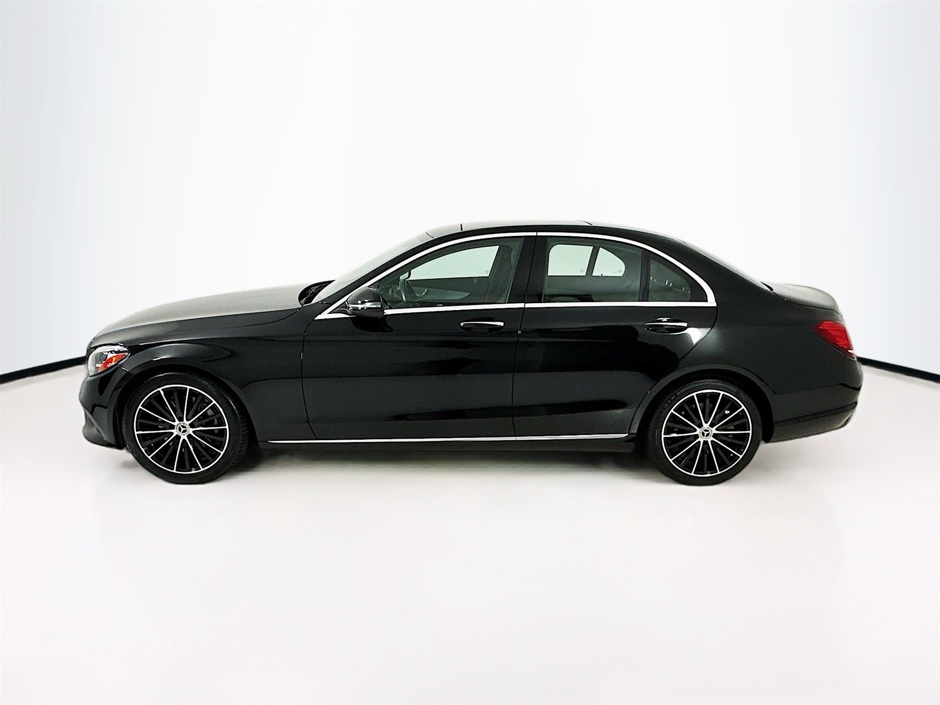 Used 2021 Mercedes-Benz C 300 Sedan image 5