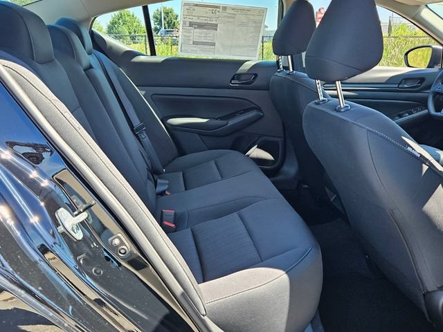 Used 2025 Nissan Altima 2.5 S FWD image 14