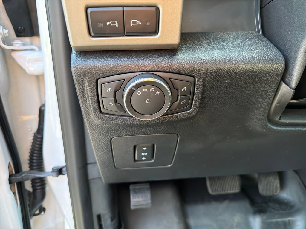 Used 2015 Ford F150 Lariat AWD/4WD image 31