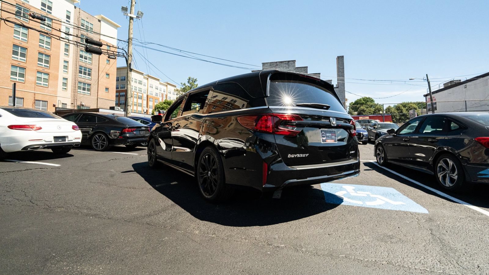 Used 2025 Honda Odyssey Sport-L image 5