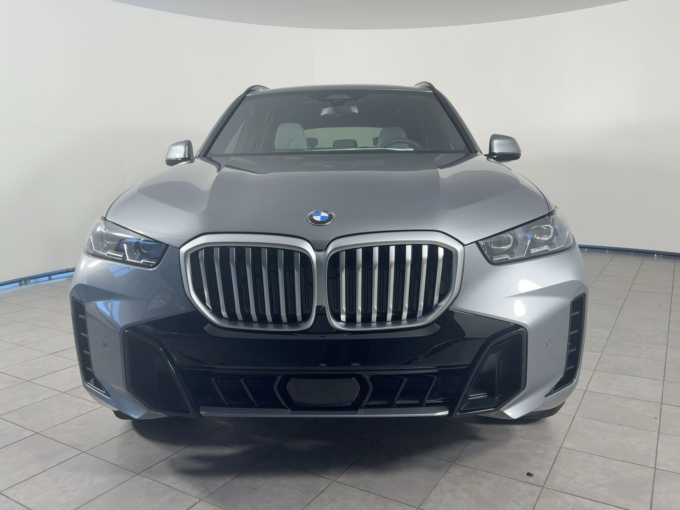 New 2026 BMW X5 xDrive40i w/ M Sport Package AWD/4WD image 6