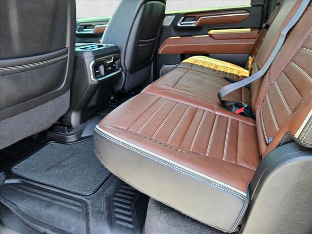 Used 2024 GMC Sierra 3500 Denali Ultimate AWD/4WD image 18