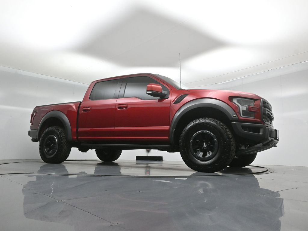 Certified 2017 Ford F150 Raptor w/ Equipment Group 802A Luxury image 4