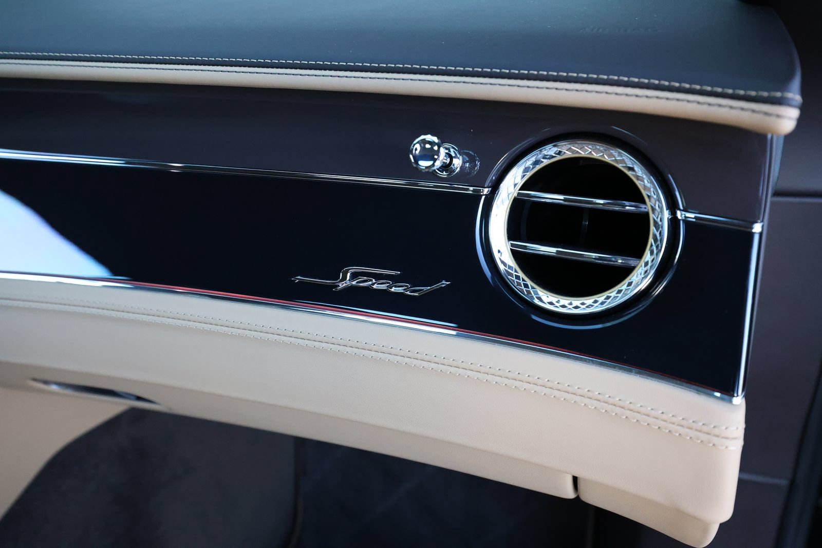 Certified 2025 Bentley Continental GT Speed AWD/4WD image 33