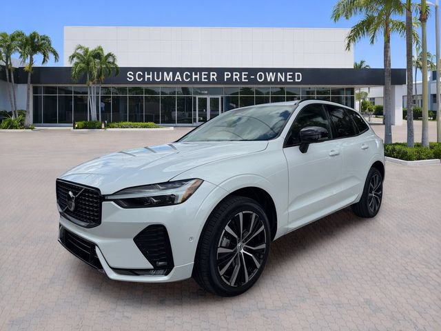 Used 2024 Volvo XC60 B5 Plus w/ Protection Package Premier AWD/4WD image 3